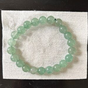 Elegant Green Beaded Bracelet